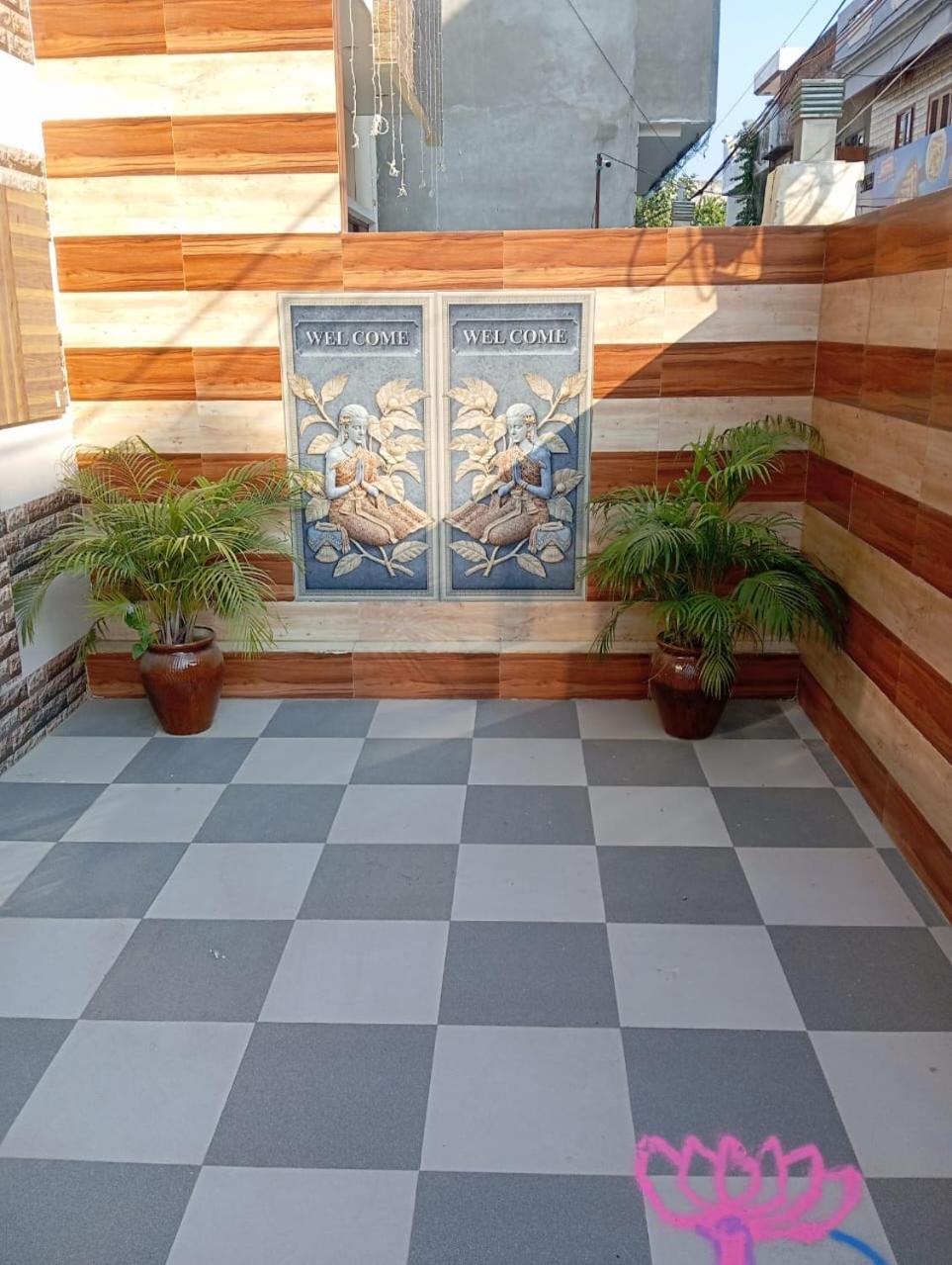 Bed and Breakfast Roop Niwas à Amritsar Extérieur photo