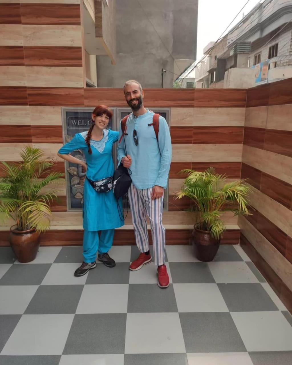 Bed and Breakfast Roop Niwas à Amritsar Extérieur photo